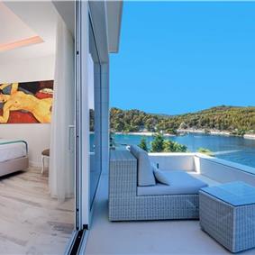 Luxury 6 Bedroom Brac Island Beach Front Villa With Heated Infinity Pool and lift near Sumartin sleeps 12